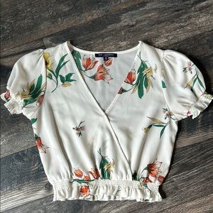 One Clothing Los Angeles Floral V-Neck Puff Sleeve Top Short Women Size Medium